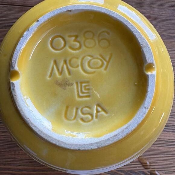 Mccoy 0386 Rare Vintage 1970’s Bright Yellow Smiley Ceramic Planter - Picture 9 of 15